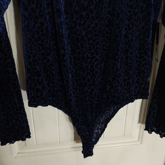 Free Press Bodysuit Womens L Blue Velvet Burnout Leopard Long Sleeve Stretch New - Picture 5 of 12